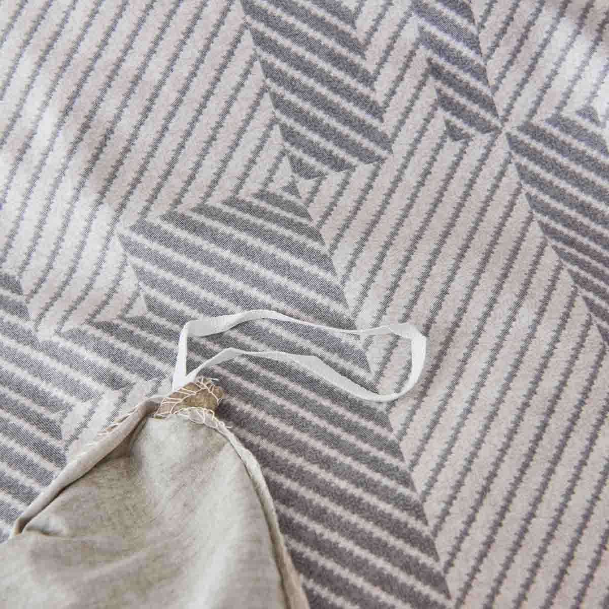 Castor Pattern Cotton Fitted Sheet Set