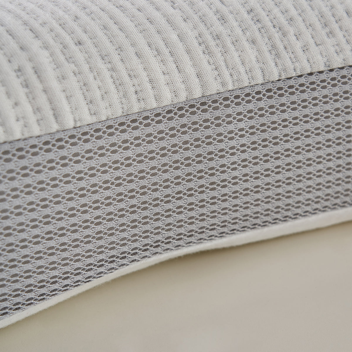 (Exclude from Promotion) PiloMio® Streamline Pressure Relief Memory Foam Pillow