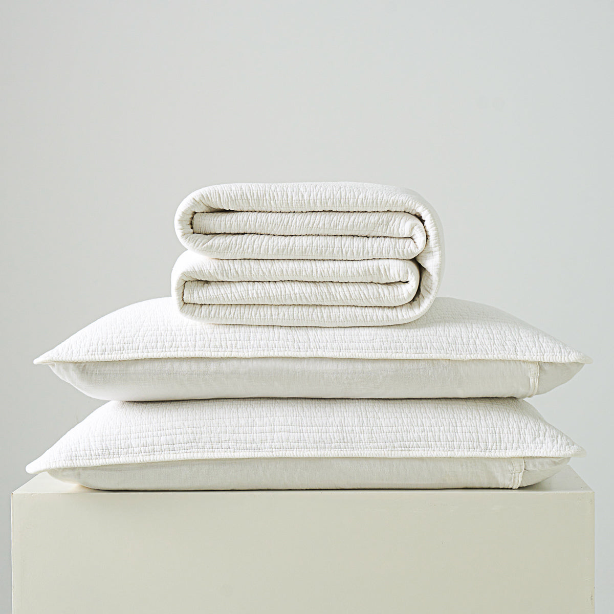 Snow White Solid Color Cotton Quilt Set