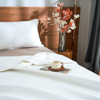 Snow White Solid Color Cotton Quilt Set