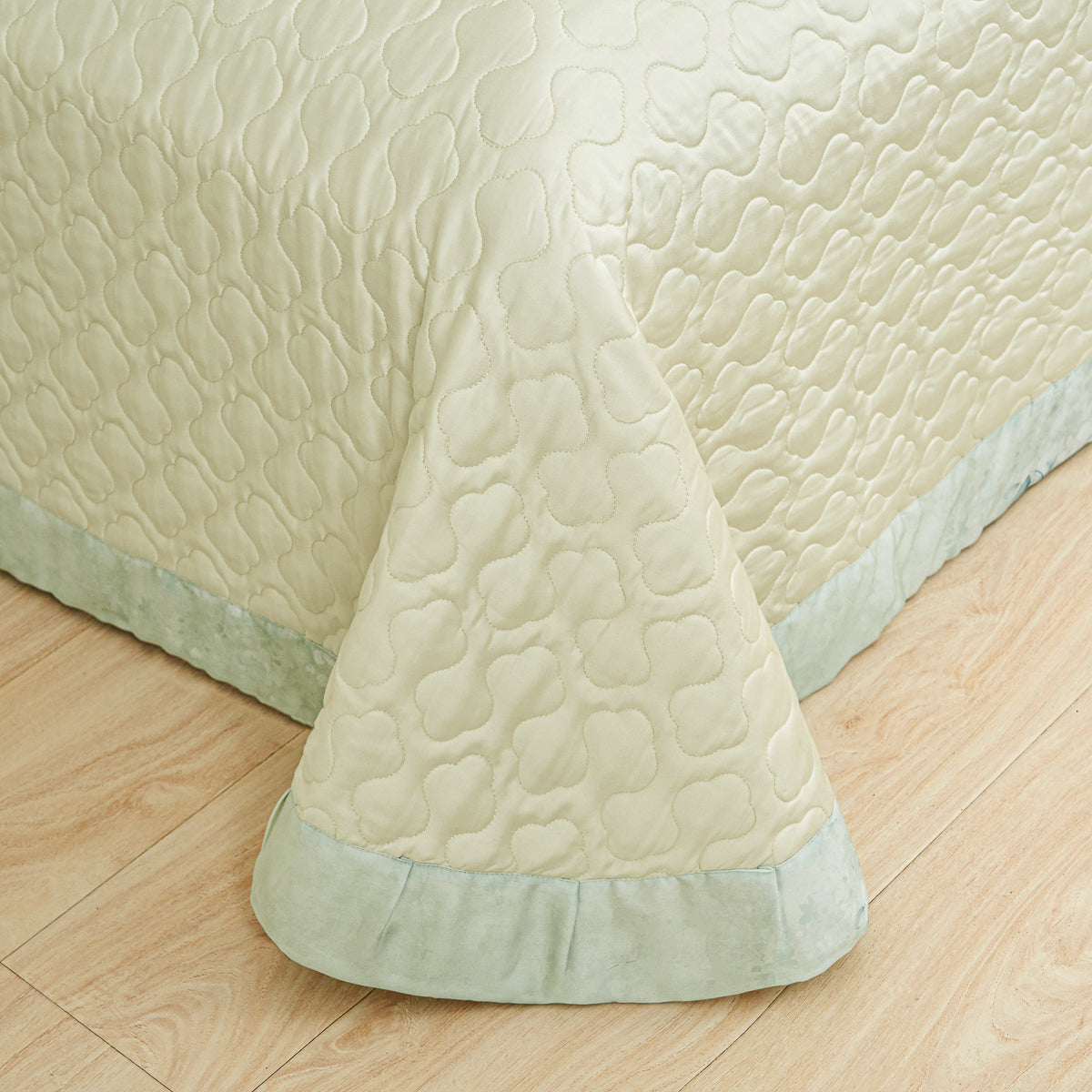 Orabe Floral TENCEL™ Lyocell Bedspread Sets