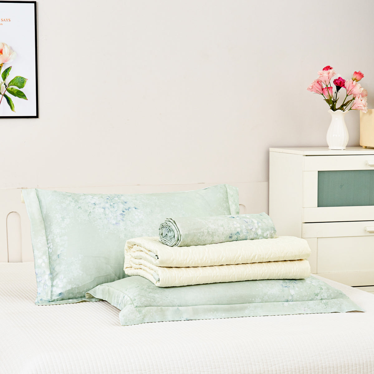 Orabe Floral TENCEL™ Lyocell Bedspread Sets