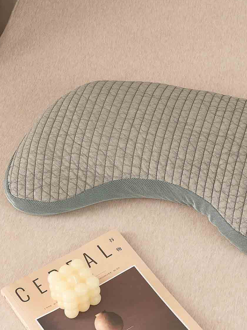 Crescent neck pillow hot sale