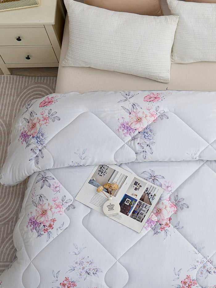 Noor Floral TENCEL™ Lyocell All Season Comforter