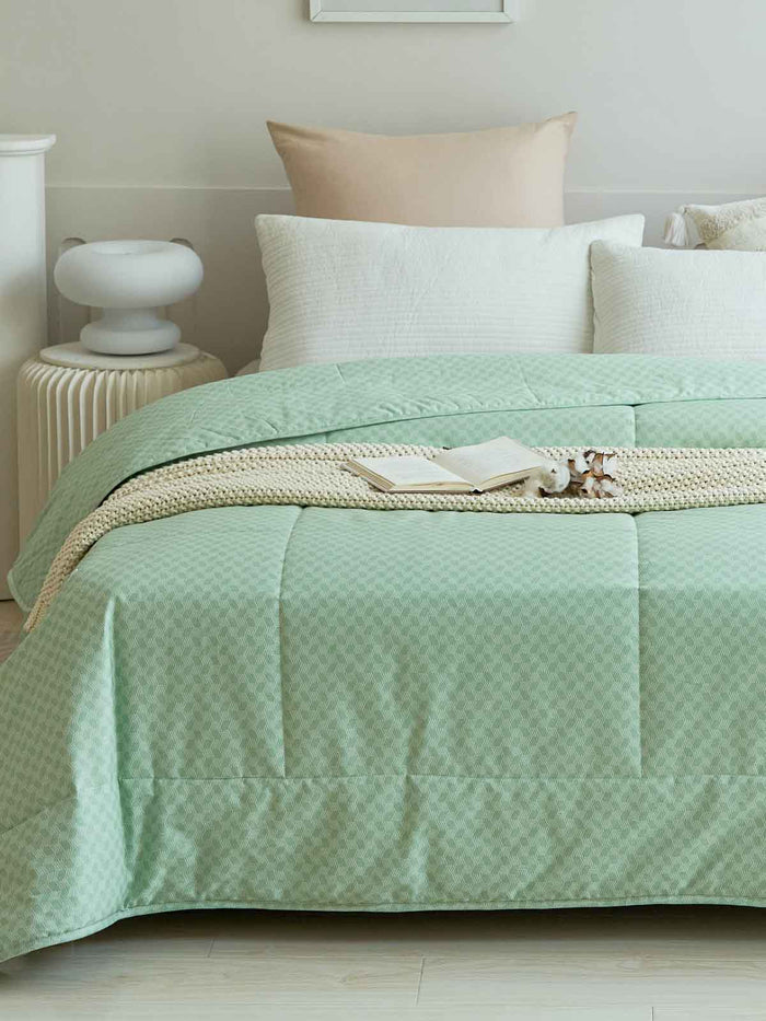 Xi Matcha Green Pattern Cotton Light Comforter