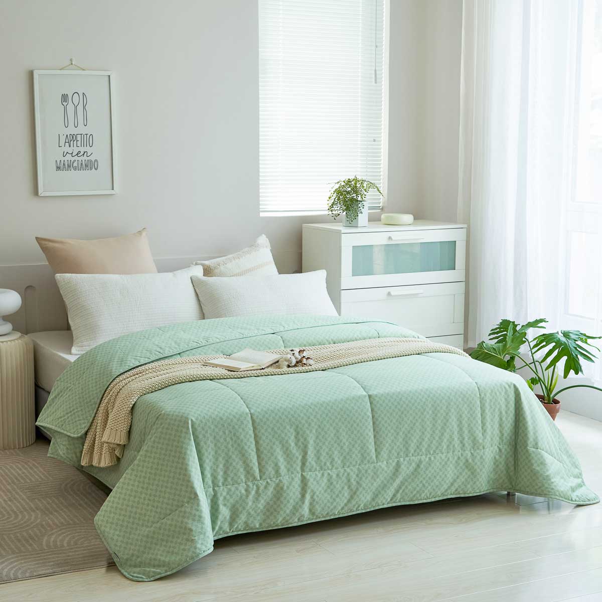 Xi Matcha Green Pattern Cotton Light Comforter