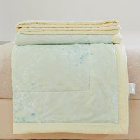 Orabe Floral TENCEL™ Lyocell Lightweight Comforter