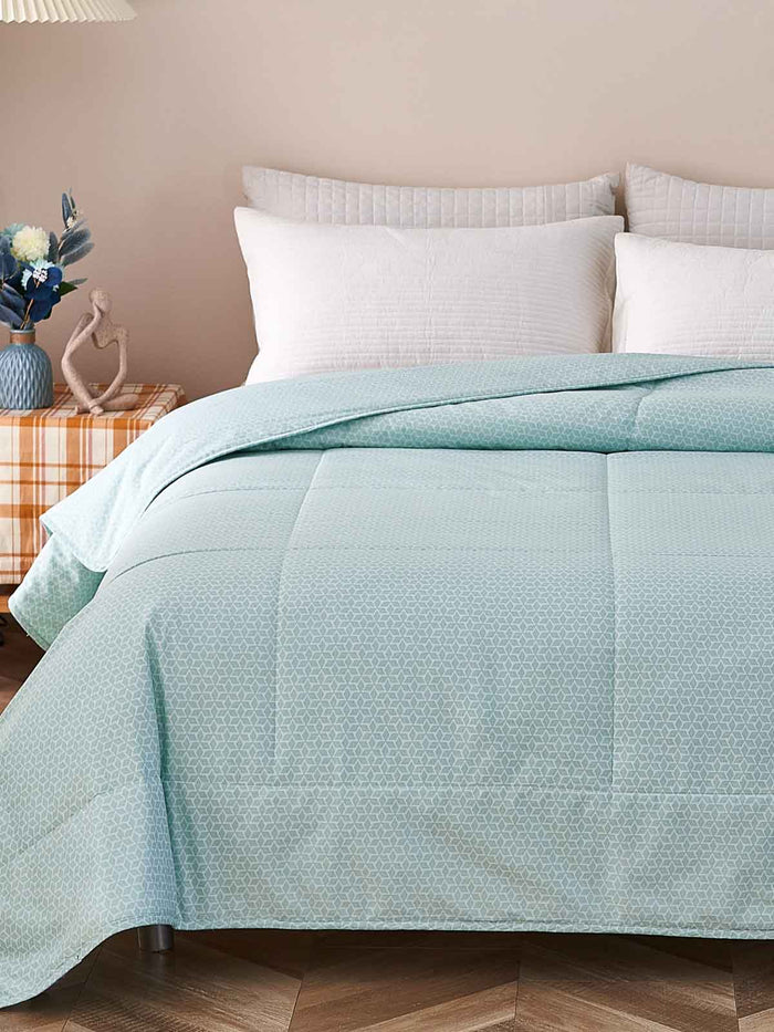 Lambda Milky Green Pattern Cotton Light Comforter