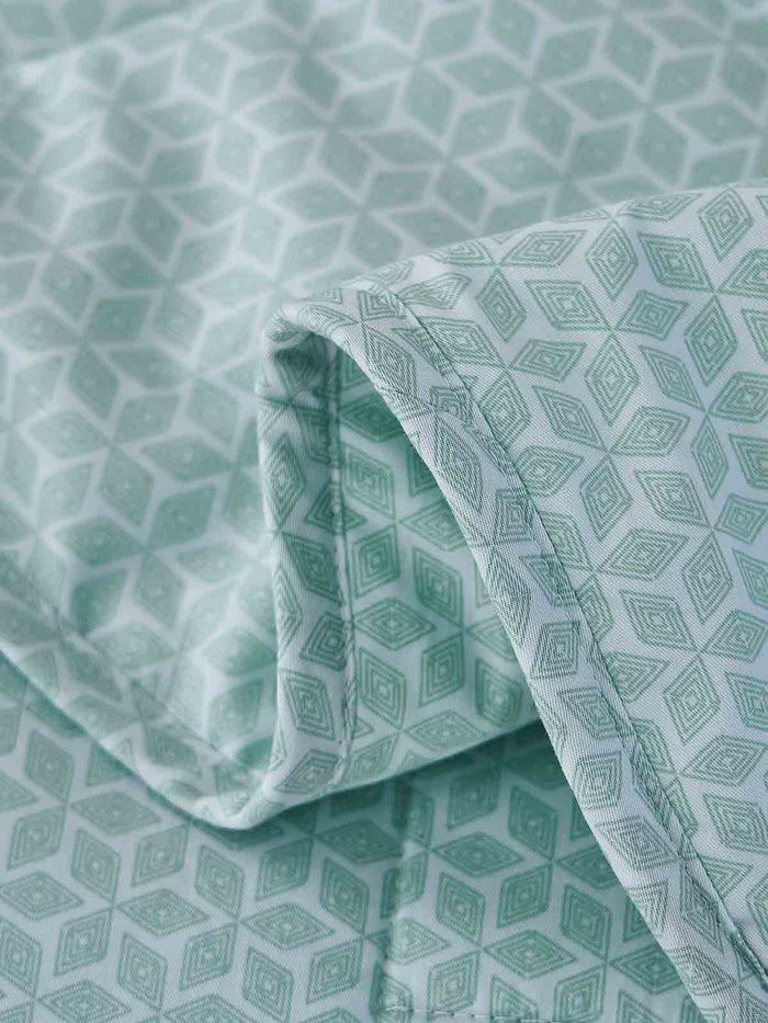 Lambda Milky Green Pattern Cotton Light Comforter