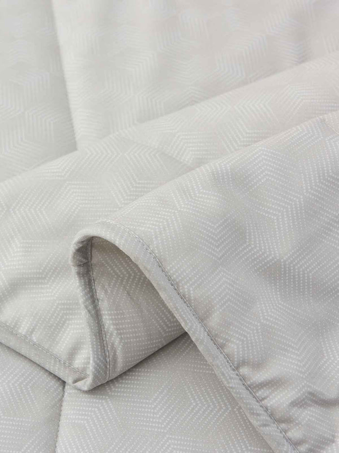 Upsilon Smoky Gray Pattern Cotton Light Comforter