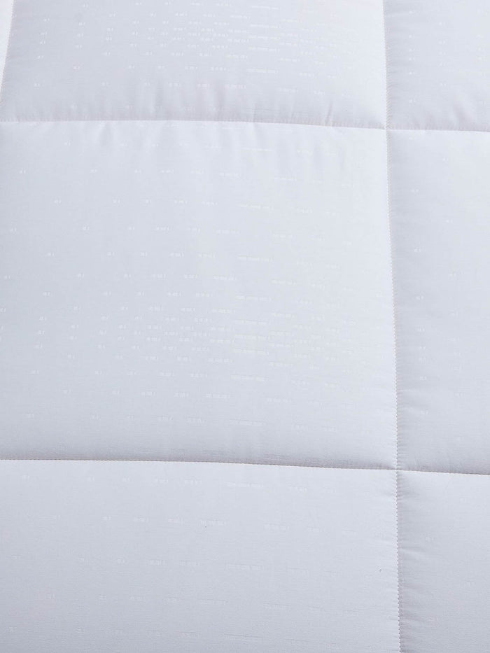 200 X 230 size Solid White Cotton Filled Warm Duvet Insert