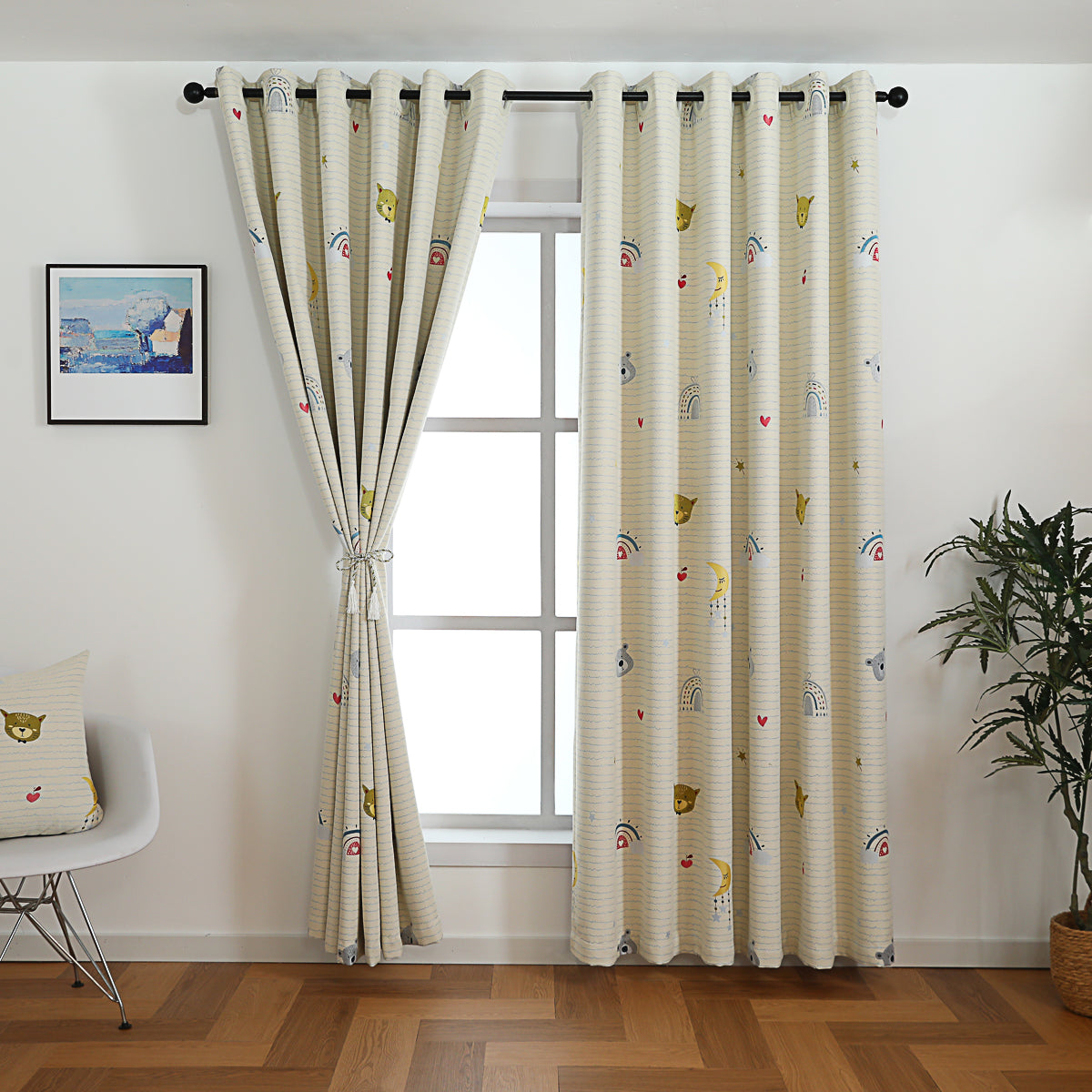 Beina Bear Curtain