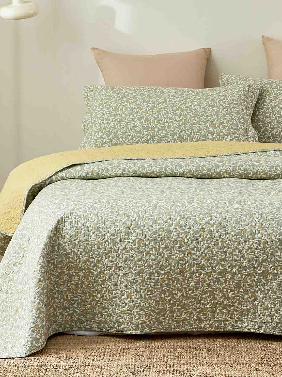 Cedar Floral Cotton Quilt Set