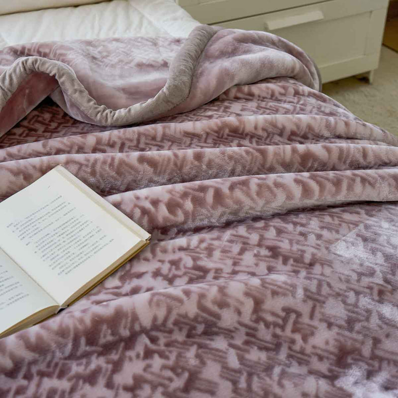 Mercedes Pattern Raschel Velvet Winter Blanket