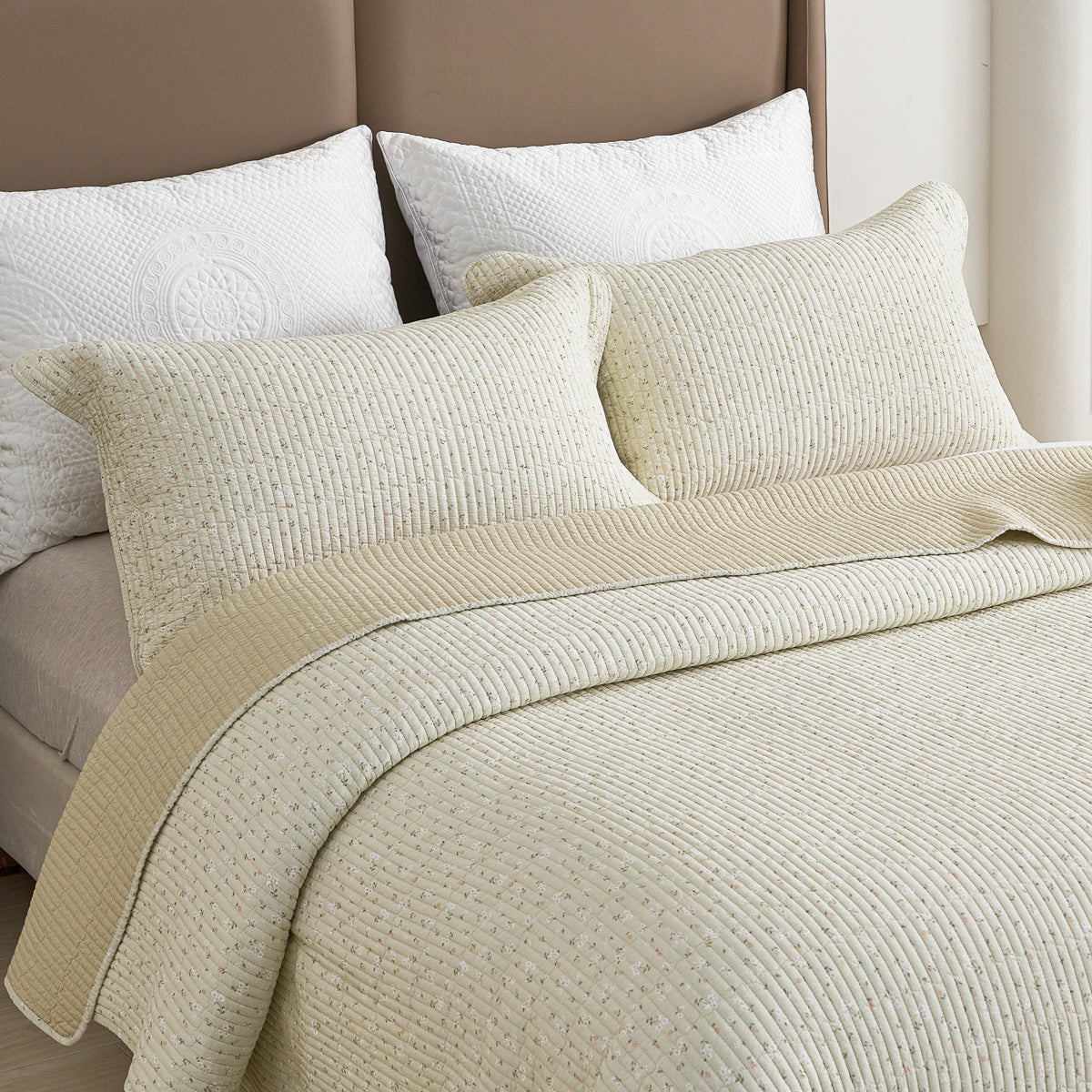 Anais Sylvcel Floral Quilt Set