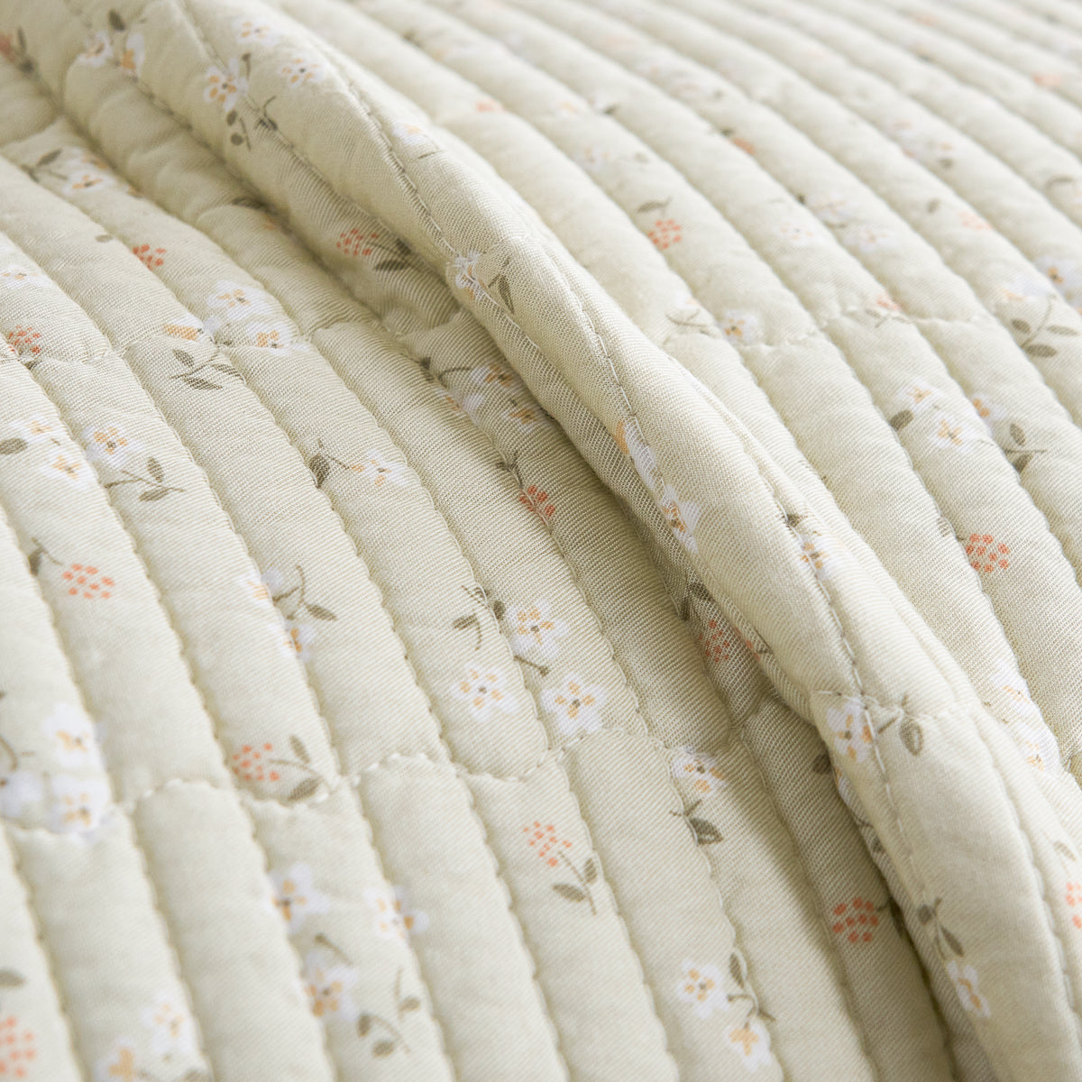 Anais Sylvcel Floral Quilt Set