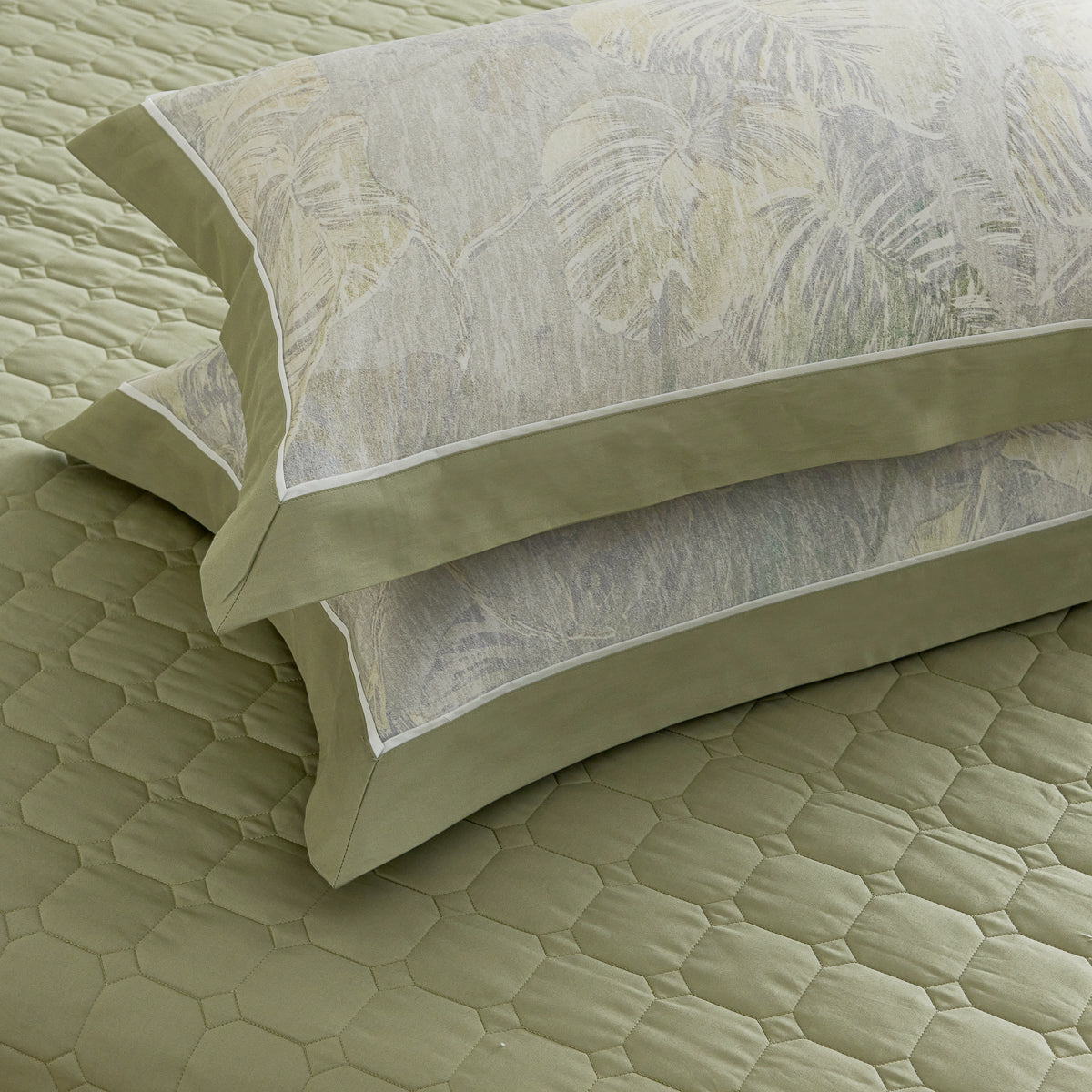 Audrey Floral Premium Cotton Bedspread Set