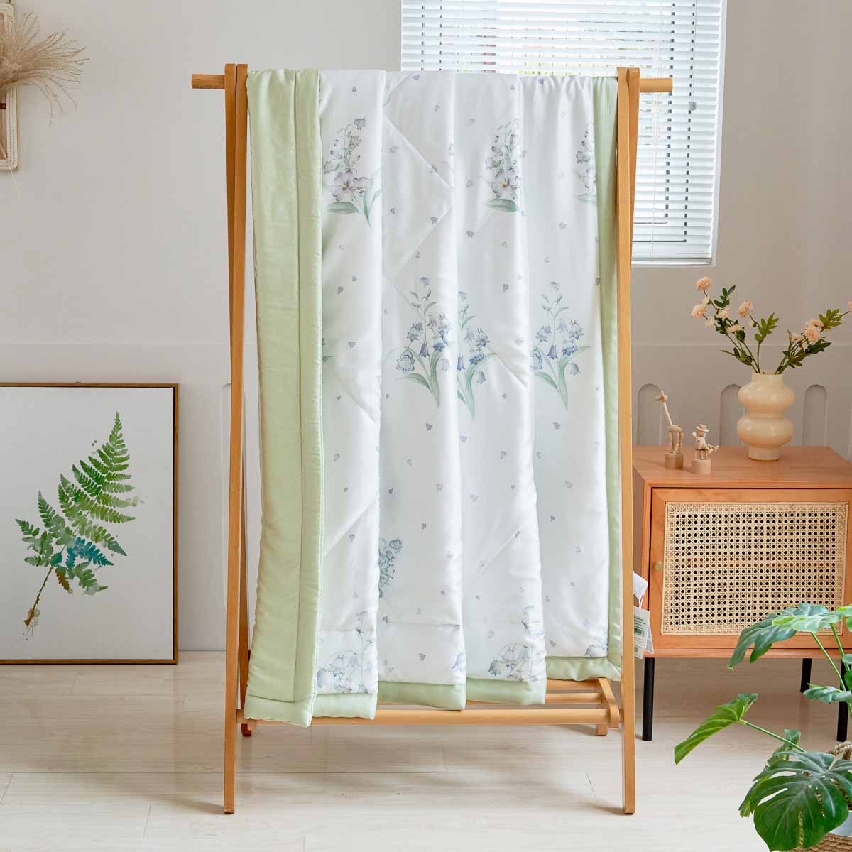 Bluebell Floral TENCEL™ Lyocell Light Comforter