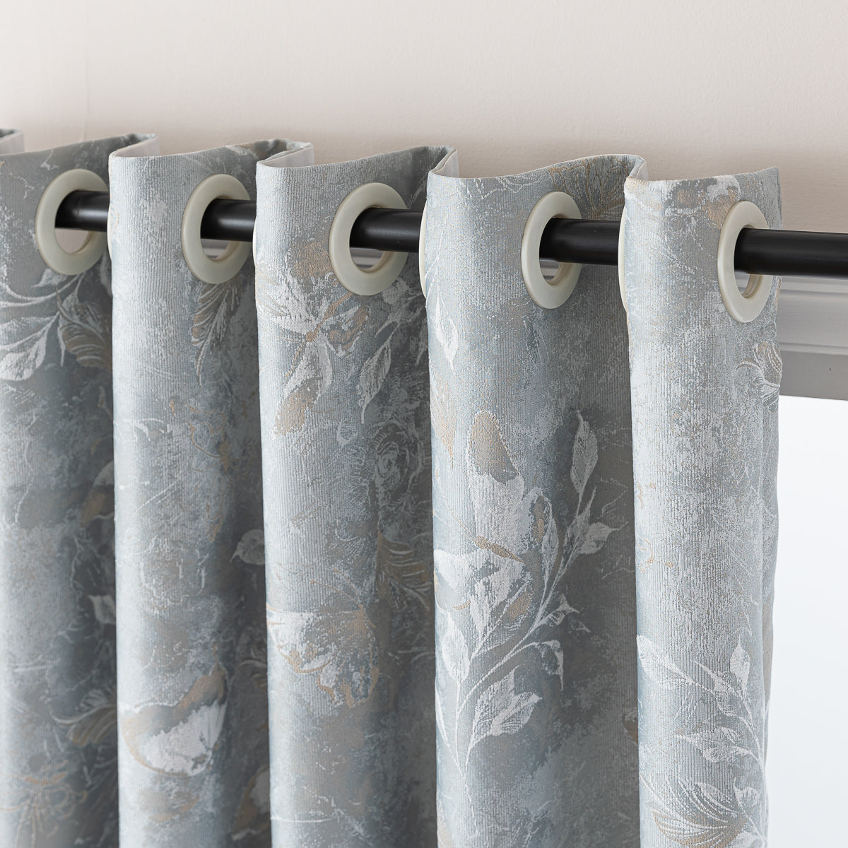 Brodefli Curtain