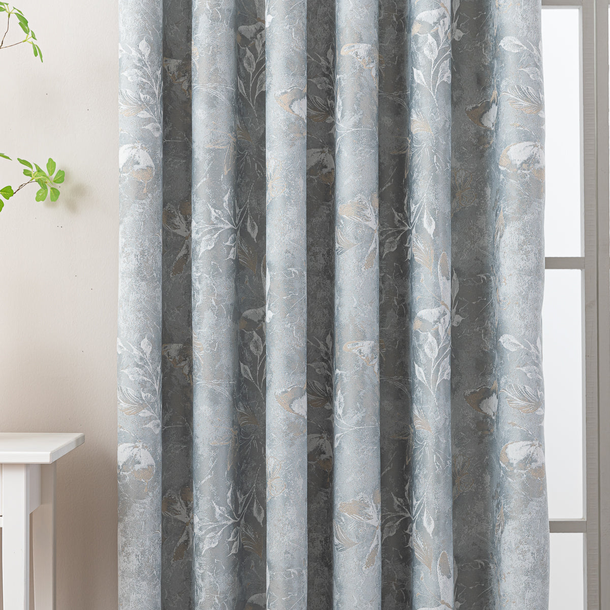 Brodefli Curtain