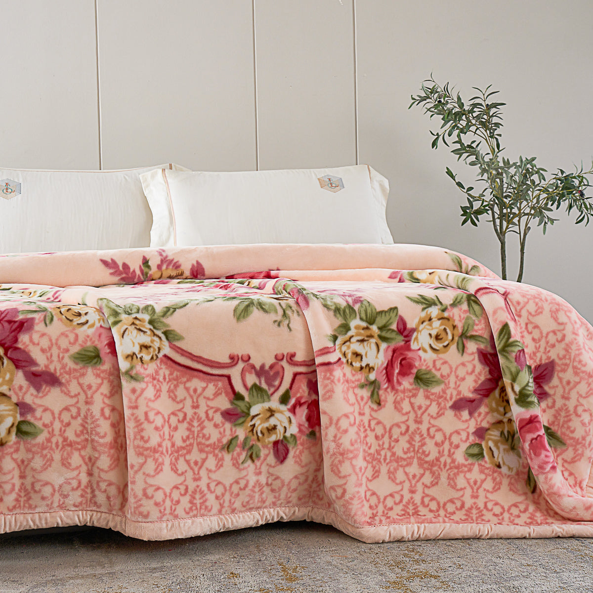 Amaya Ultra Soft Fleece Winter Blanket (Queen size)