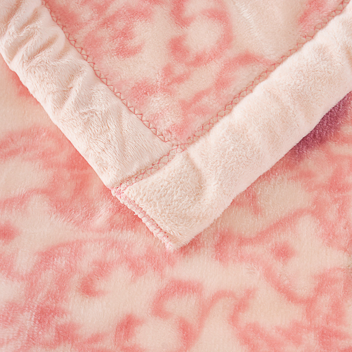 Amaya Ultra Soft Fleece Winter Blanket (Queen size)