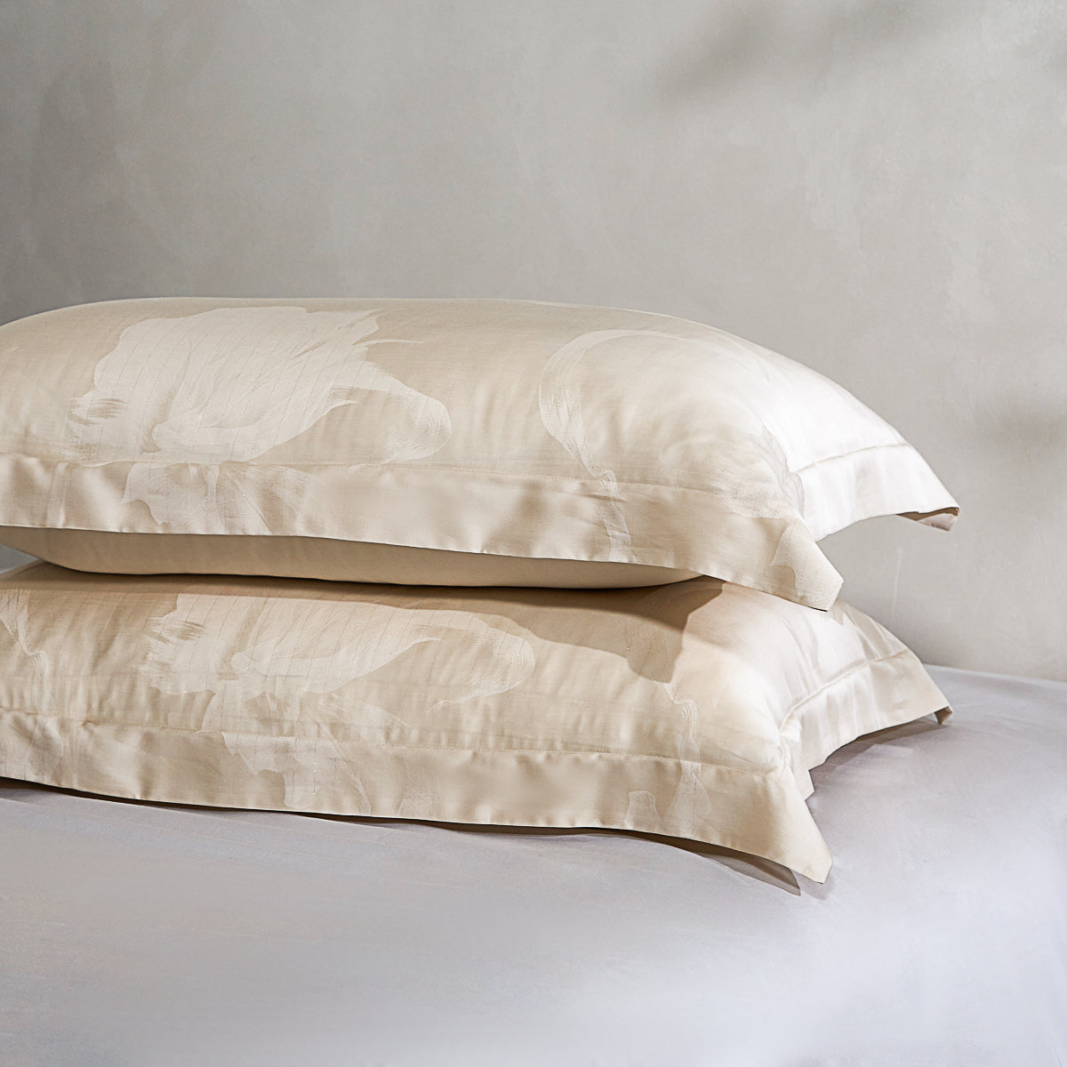 Phantom Gold Tencel™ Jacquard Pillow Sham x2P