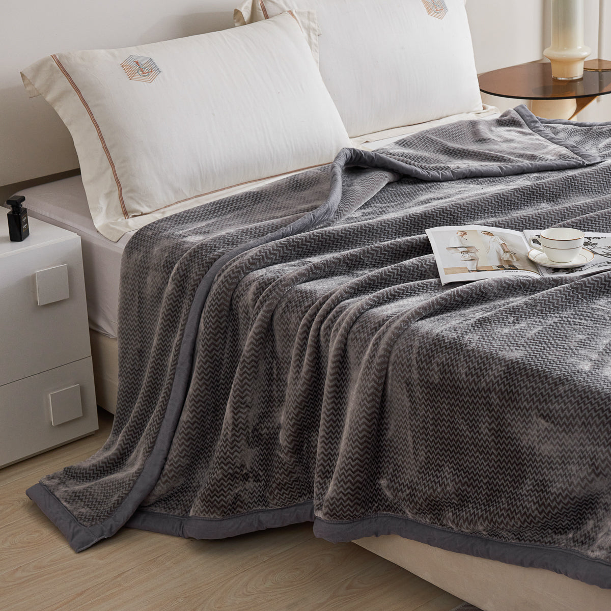 Echo Pattern Raschel Velvet Winter Blanket