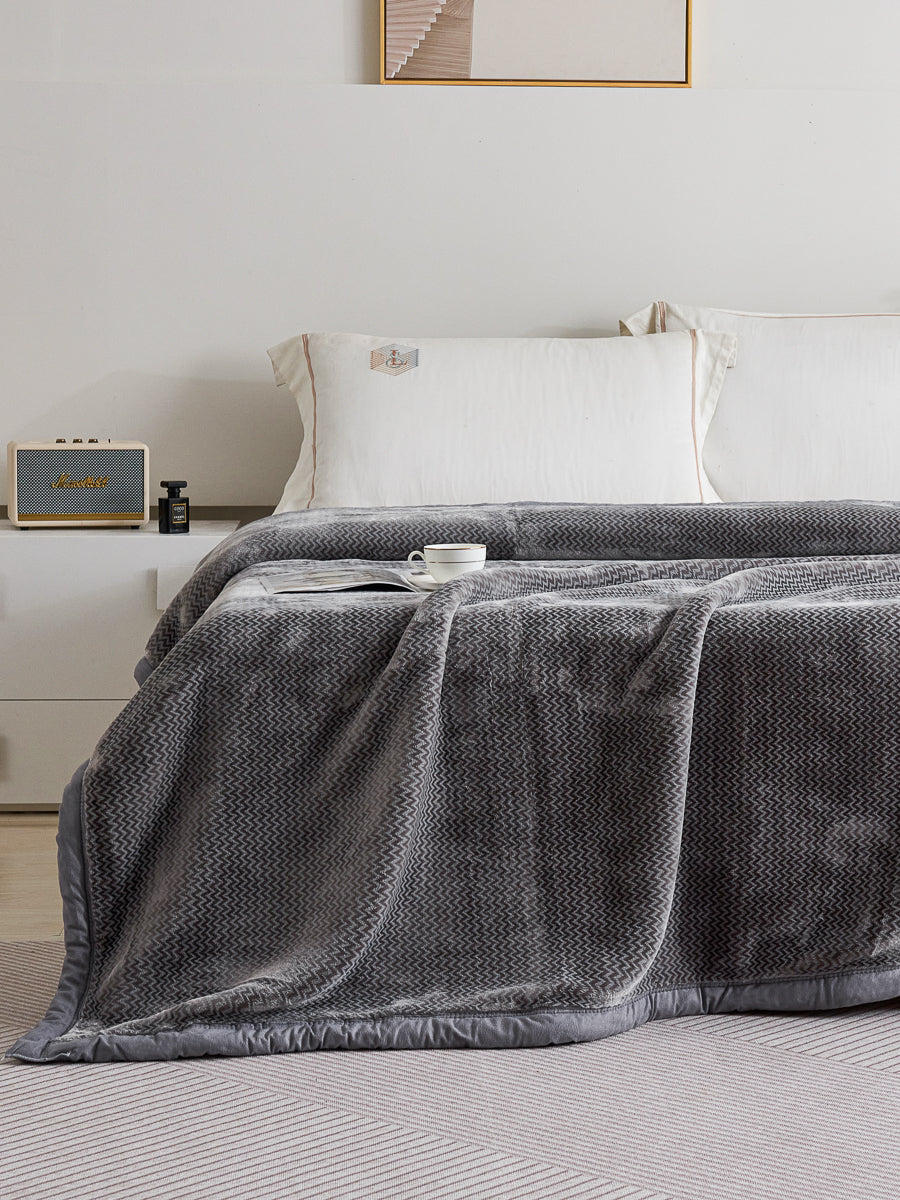 Echo Pattern Raschel Velvet Winter Blanket