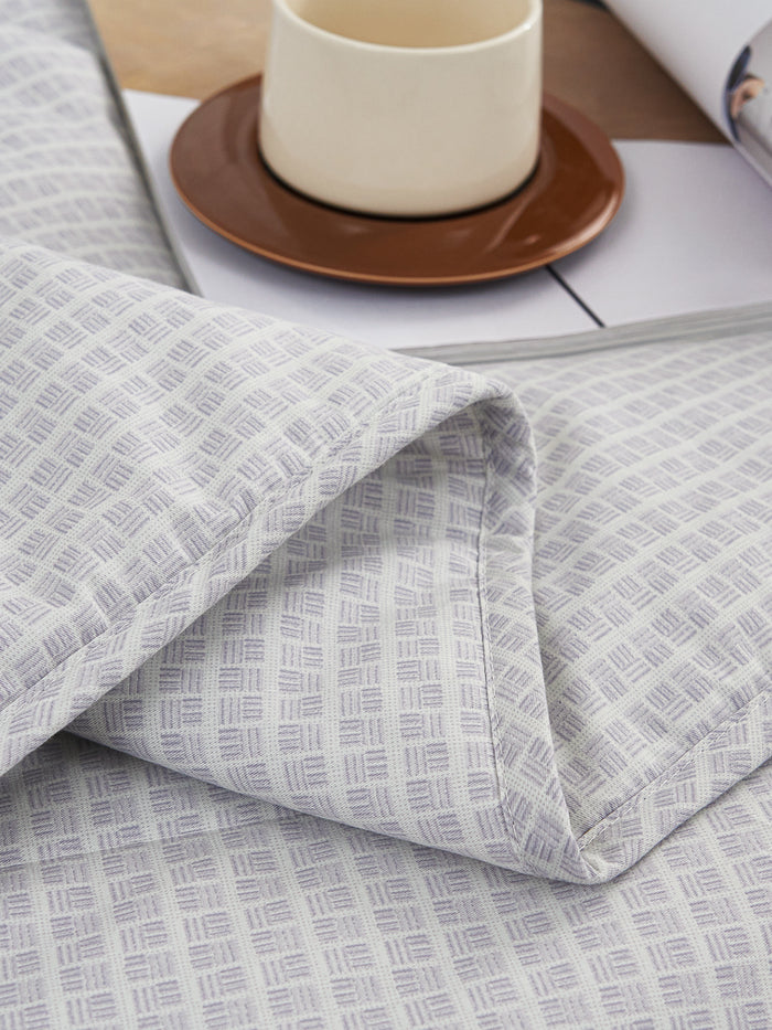 Eta  Mist White  Cotton Light Comforter