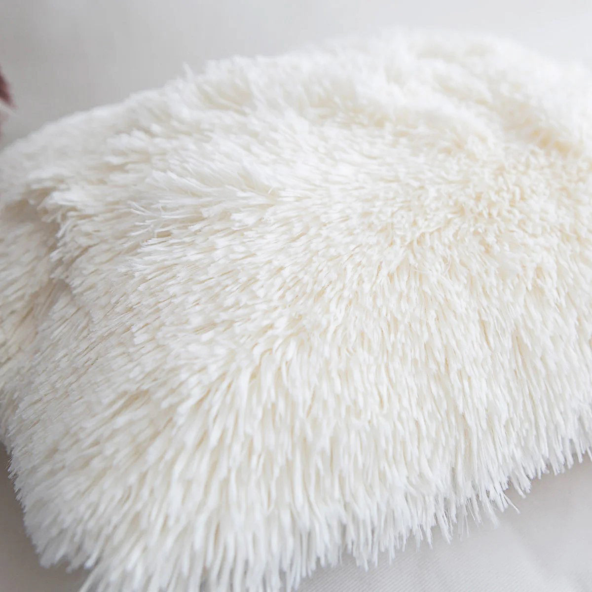 Faux Fur Decorative Pillowcase (20"x20")