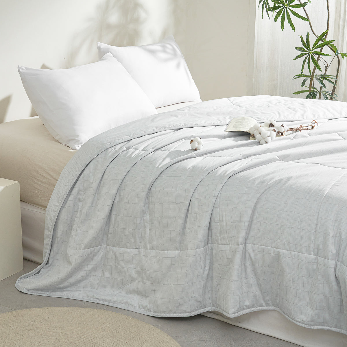 Gilded Ash (Metal) Cotton Light Comforter
