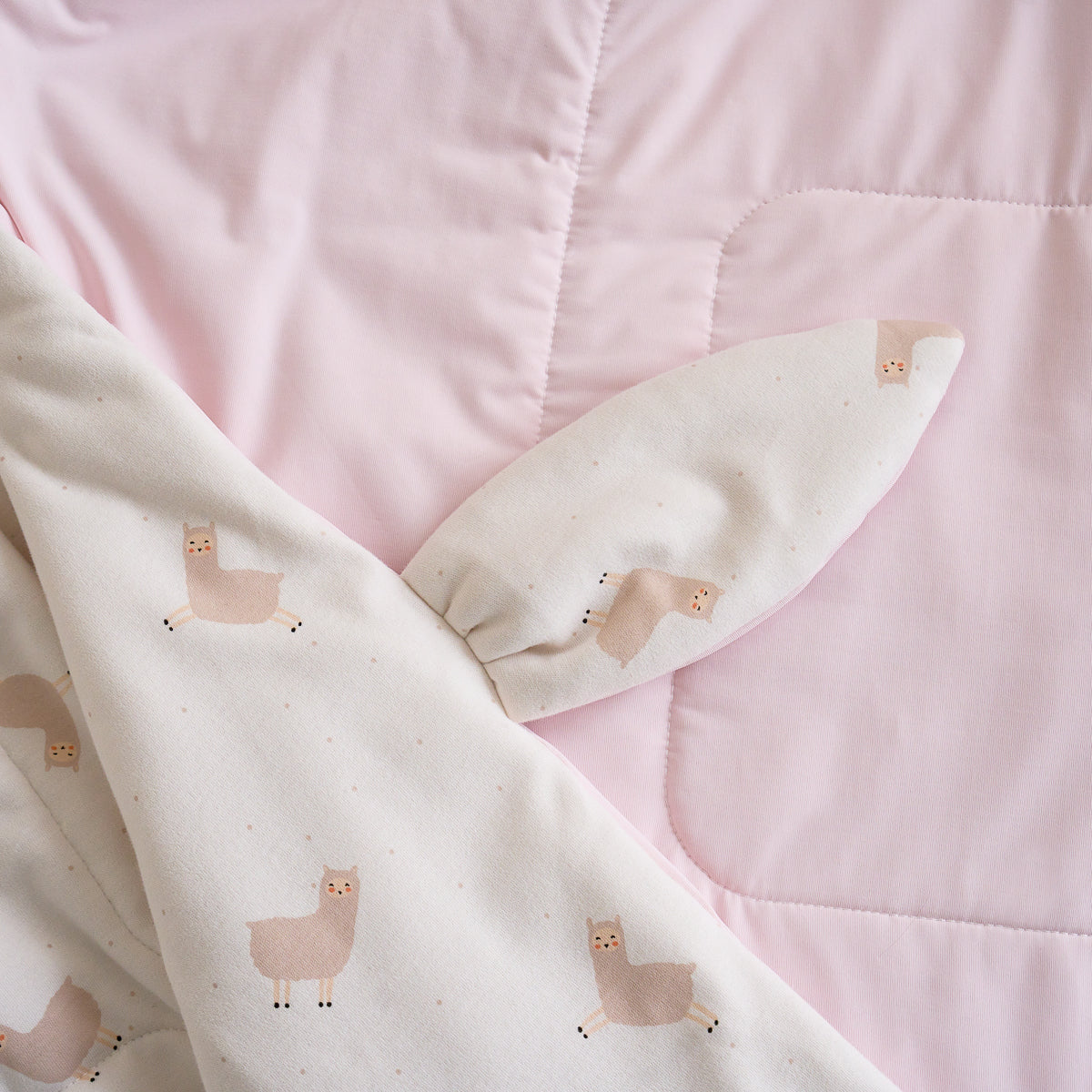 Happy Alpaca Cotton Knitted Light Comforter