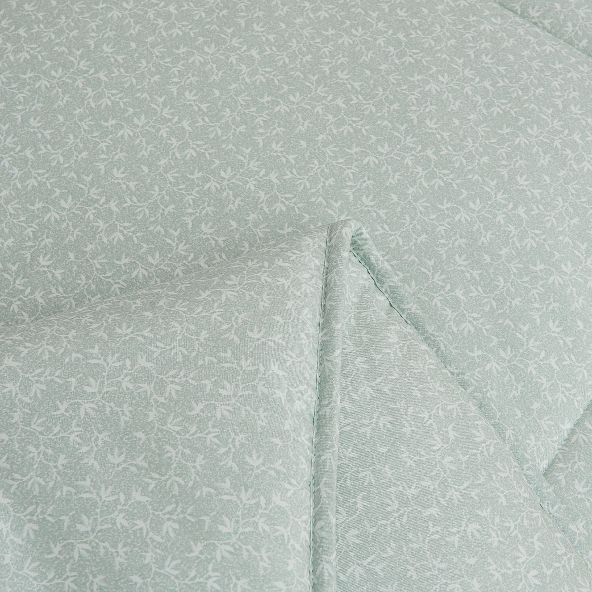 Iota Plum Green Cotton All Season Comforter