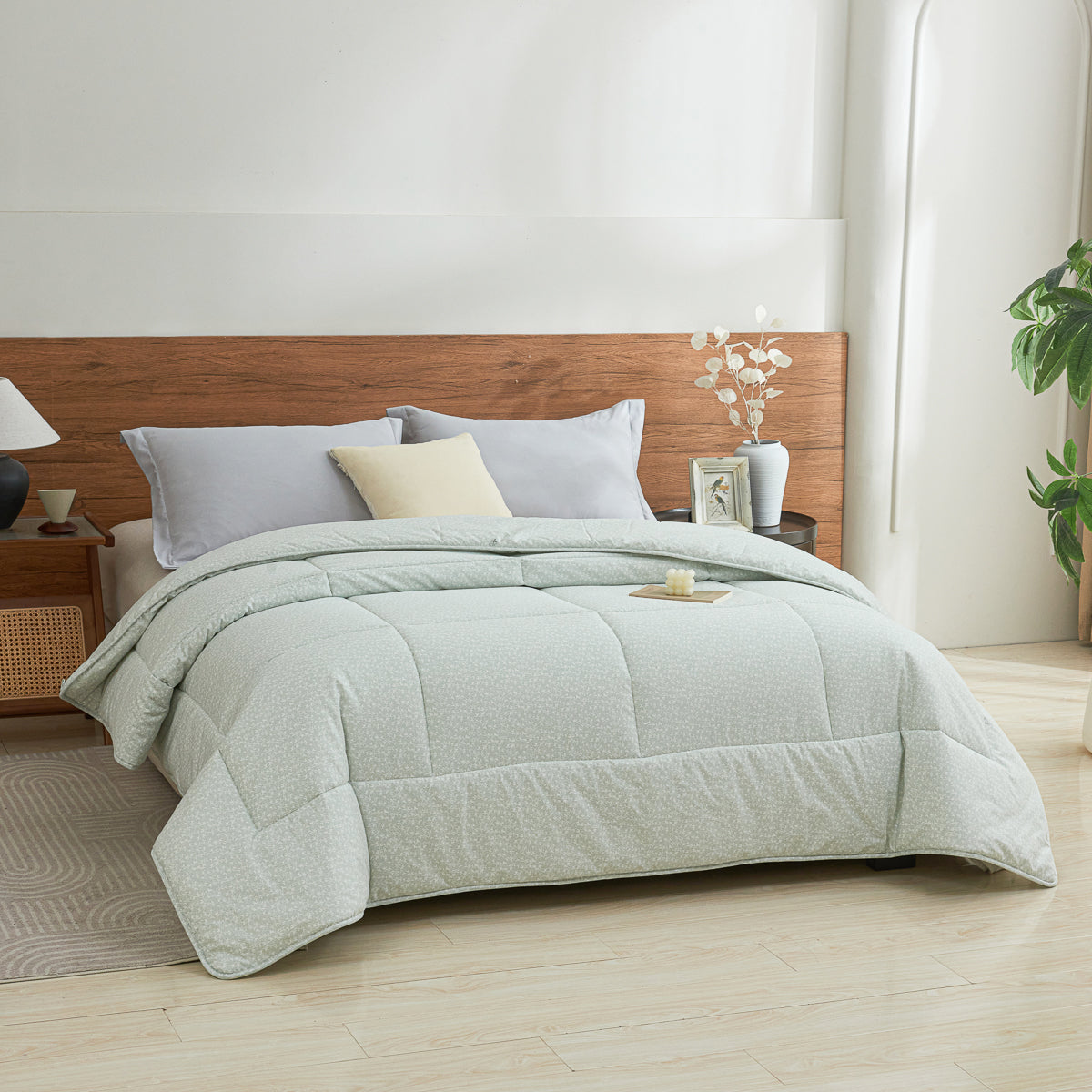Iota Plum Green Cotton All Season Comforter