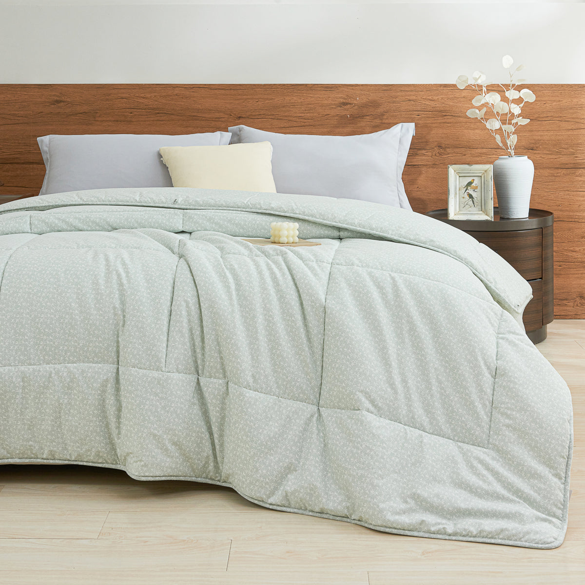 Iota Plum Green Cotton All Season Comforter
