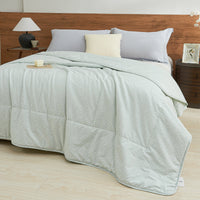 Iota Plum Green Cotton Light Comforter