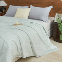 Iota Plum Green Cotton Light Comforter