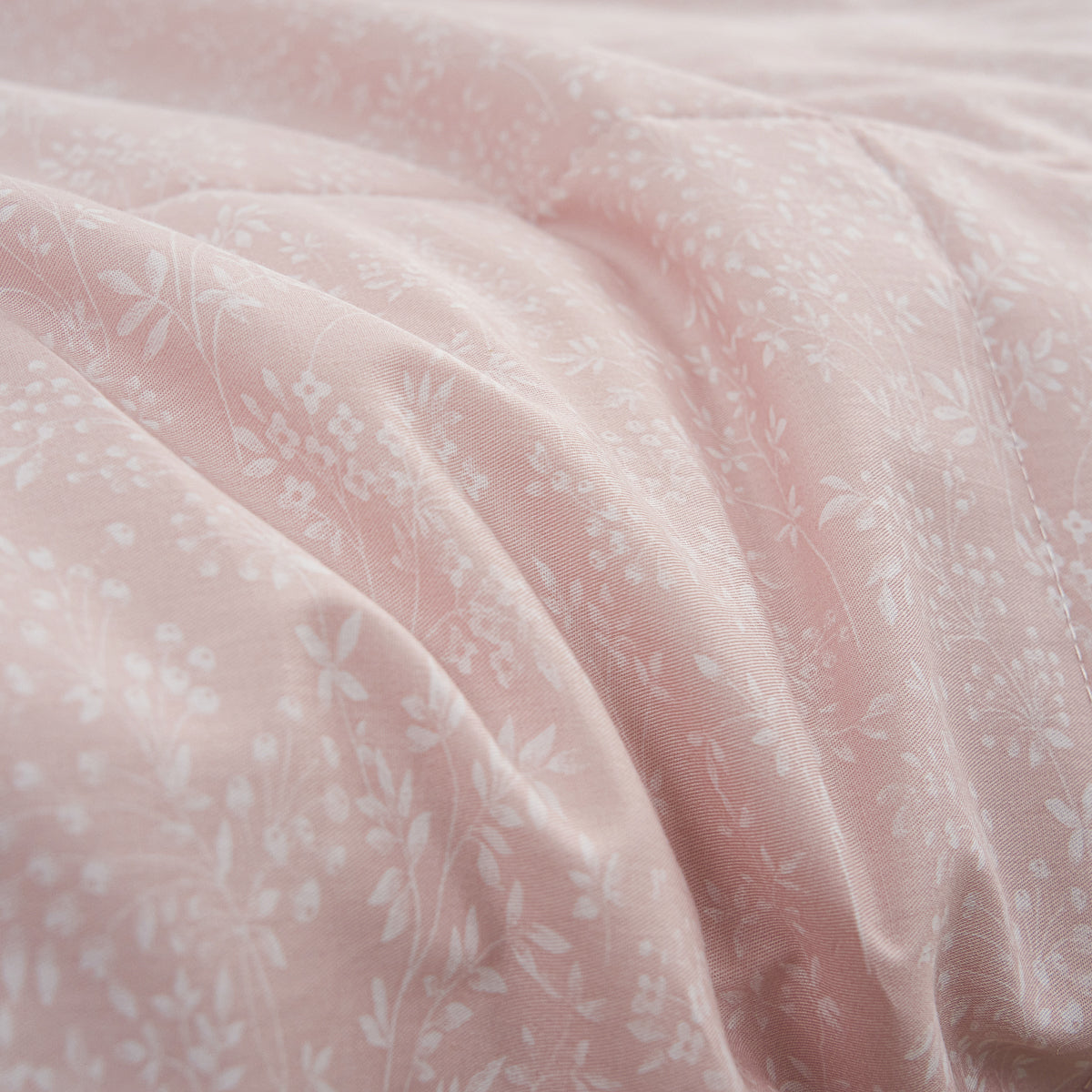 Kai Jade Pink Cotton Light Comforter