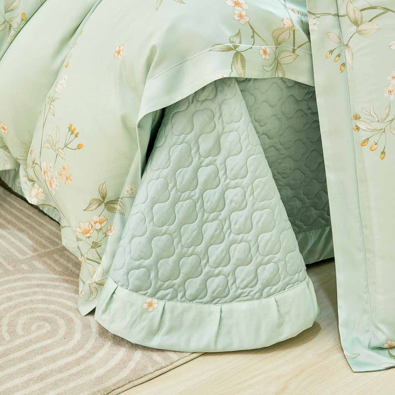 Laverna Floral TENCEL™ Lyocell Bedspread Set