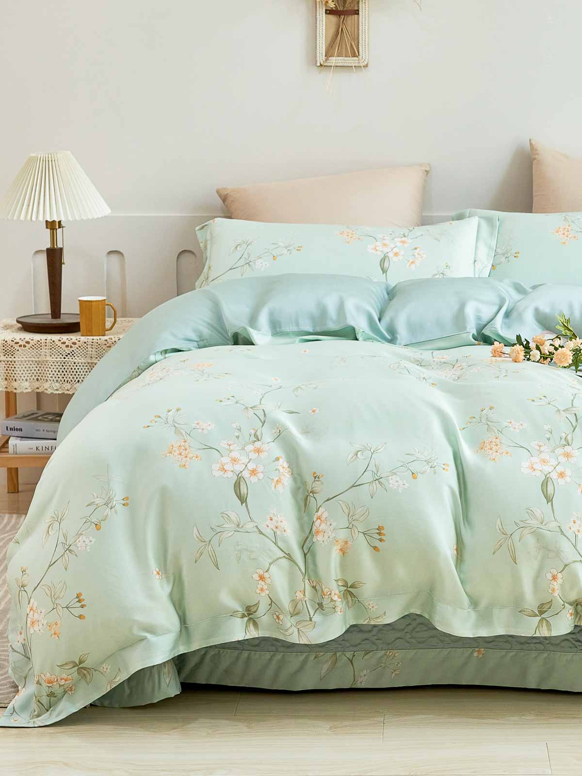 Silky TENCEL™ Floral Quilt
