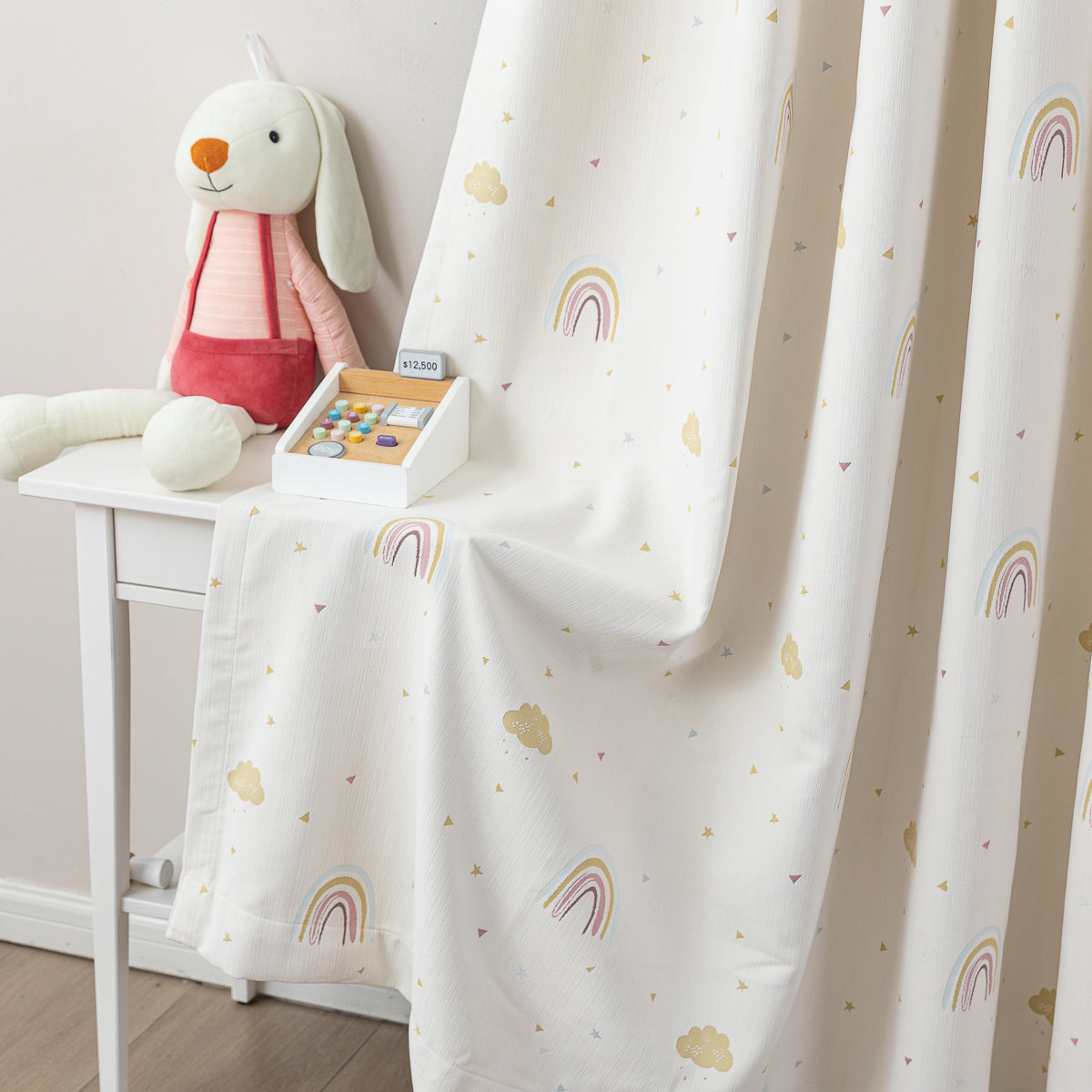 Leco Curtain