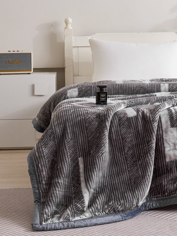 Logan Cloudy Blanket