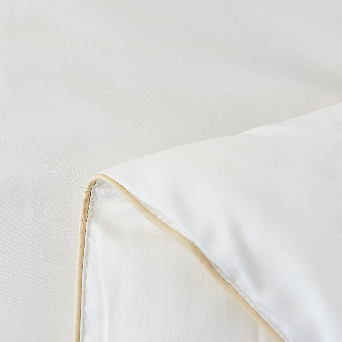 Mogo Fine Sheep Wool All-Season Duvet Insert
