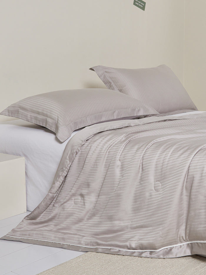 Moonlight Gray TENCEL™ Jacquard Light Comforter