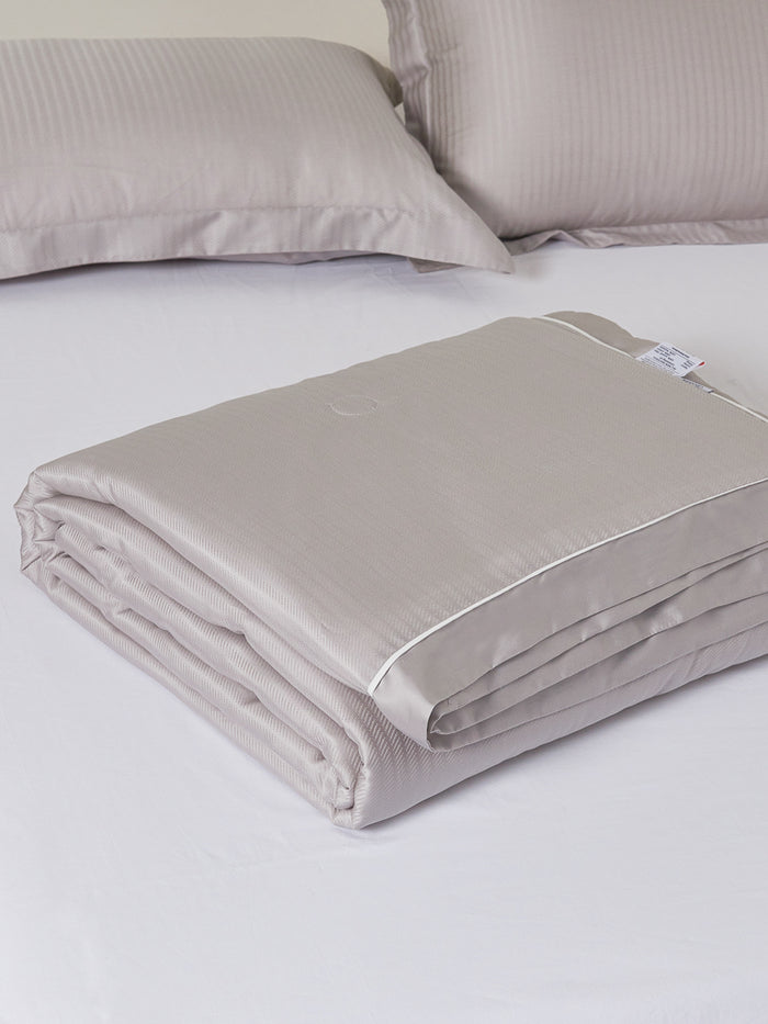Moonlight Gray TENCEL™ Jacquard Light Comforter