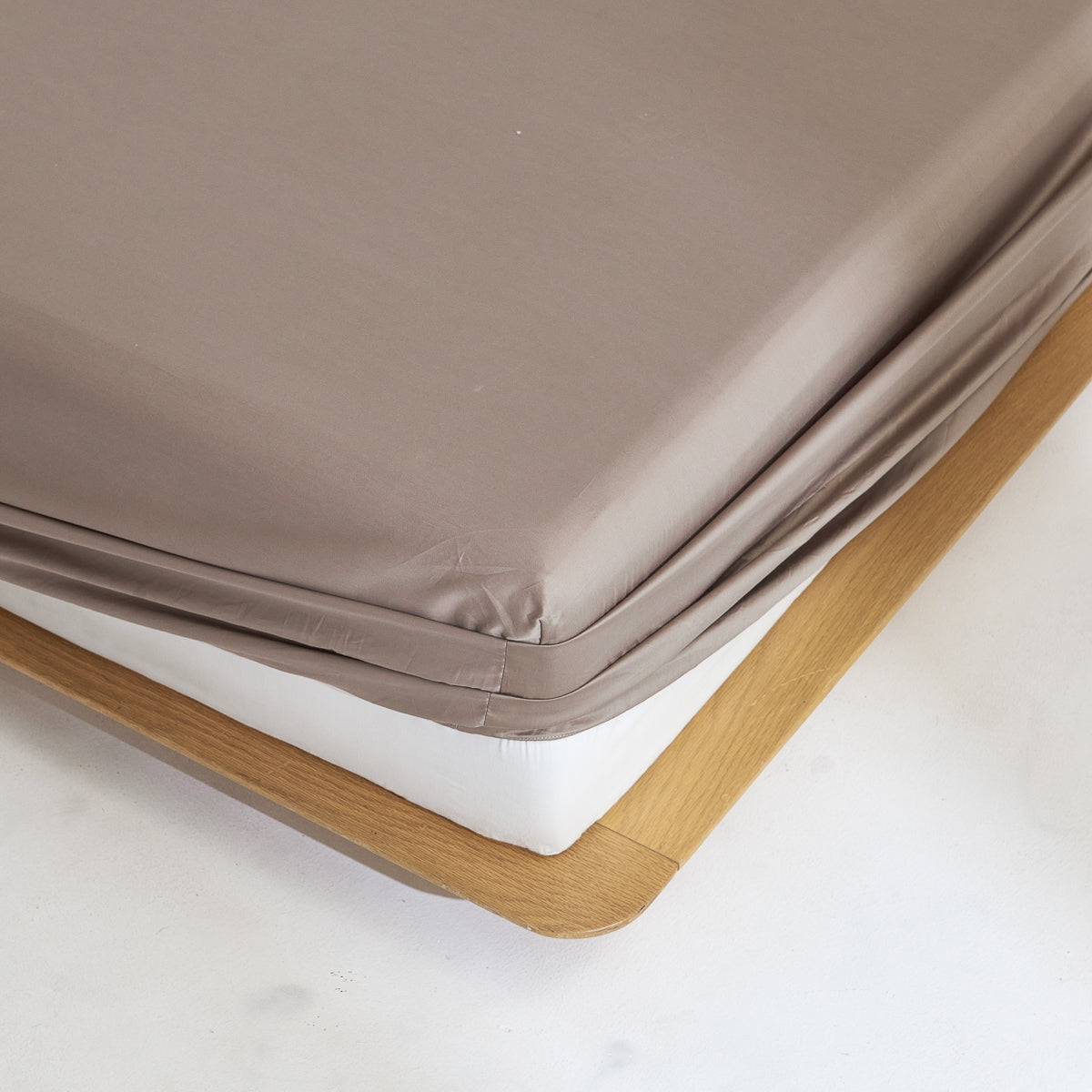 Mousse Brown Premium Cotton Fitted Sheet