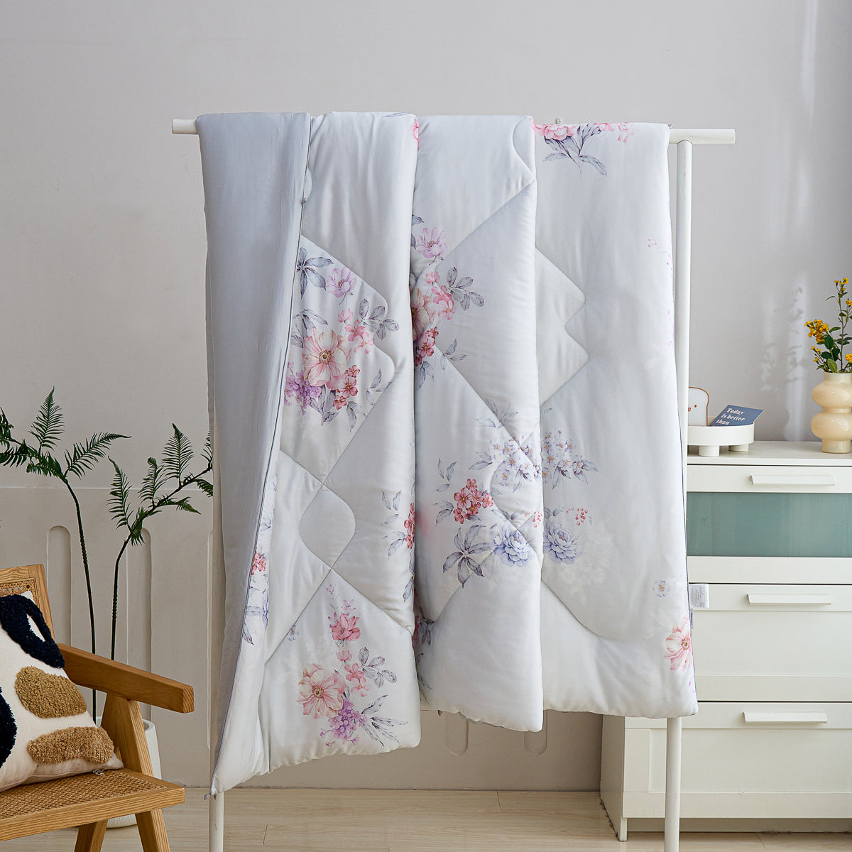 Noor Floral TENCEL™ Lyocell All Season Comforter