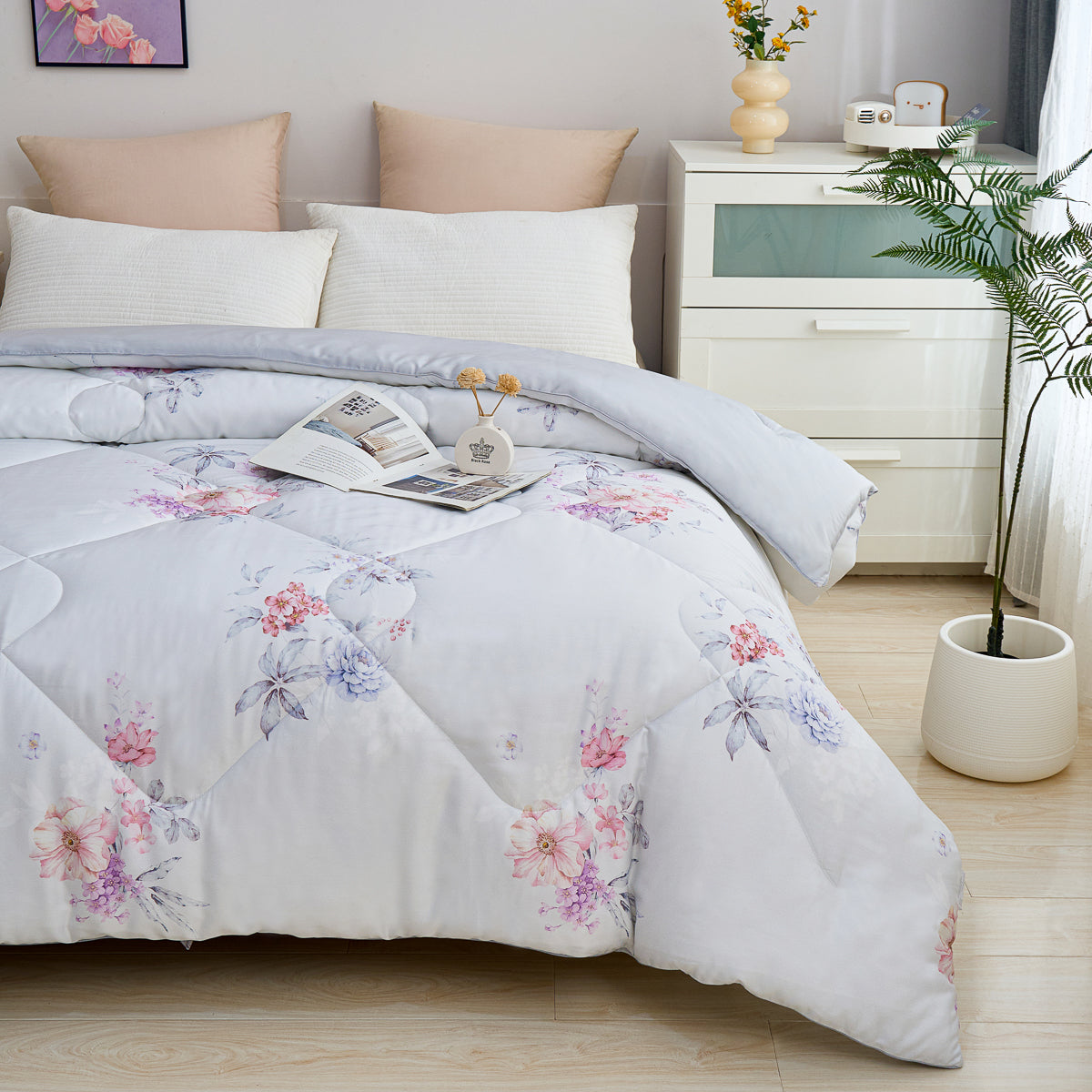 Noor Floral TENCEL™ Lyocell All Season Comforter
