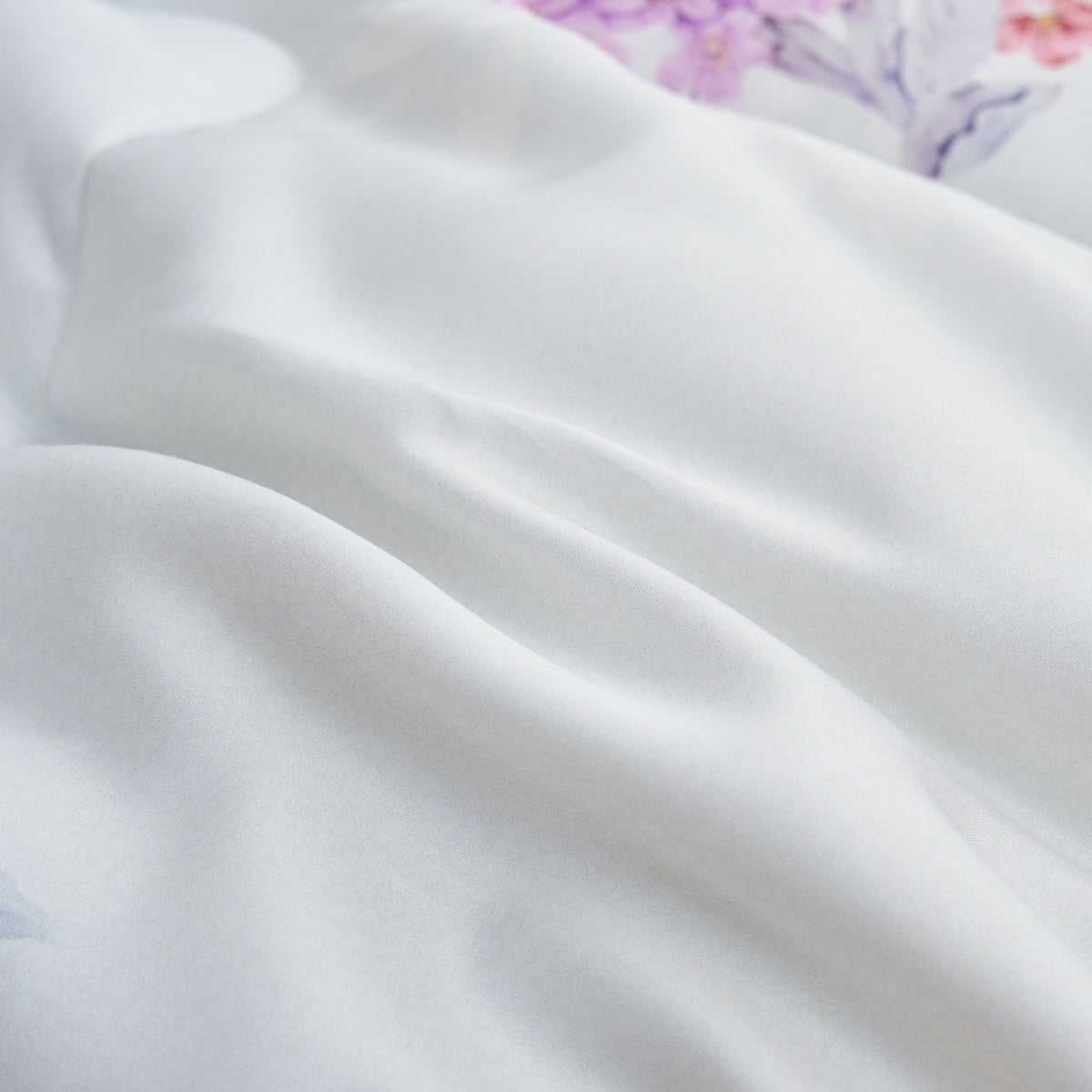 Noor Floral TENCEL™ Lyocell All Season Comforter